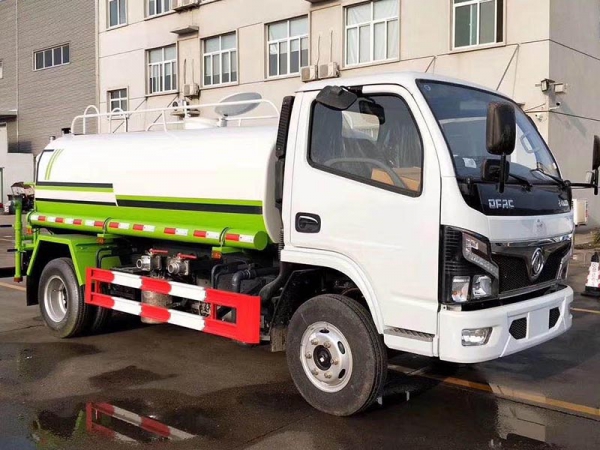 國六 5方東風灑水車