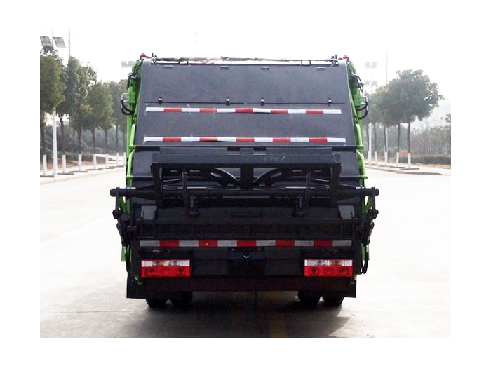 東風多利卡壓縮式垃圾車