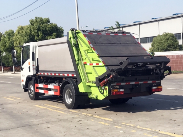 國六大運壓縮式垃圾車