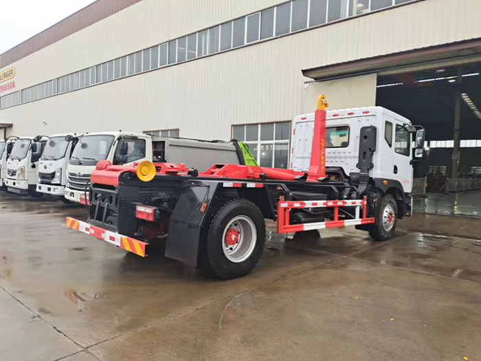 多利卡D9車廂可卸式垃圾車