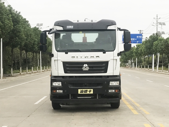 重汽汕德卡勾臂式垃圾車