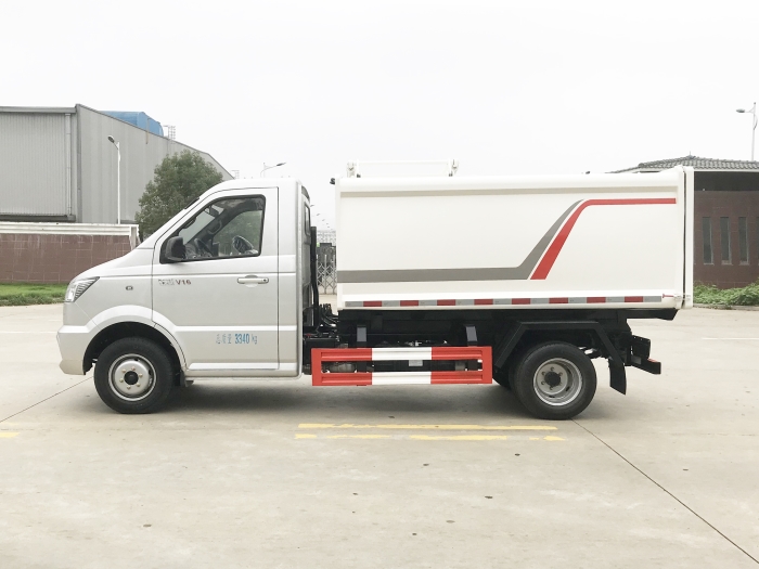 凱馬側掛桶式垃圾車
