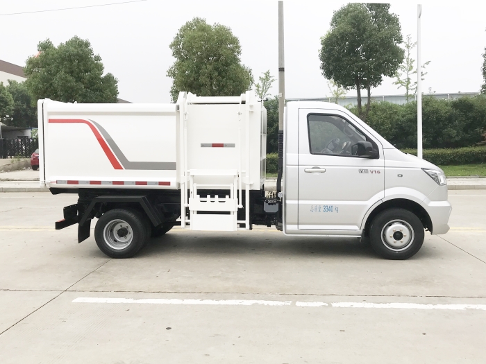 凱馬側掛桶式垃圾車