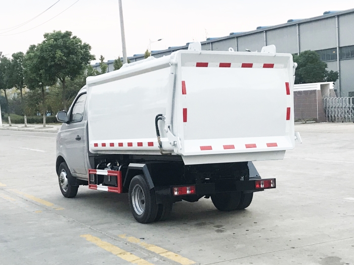 長(zhǎng)安側(cè)掛桶式垃圾車